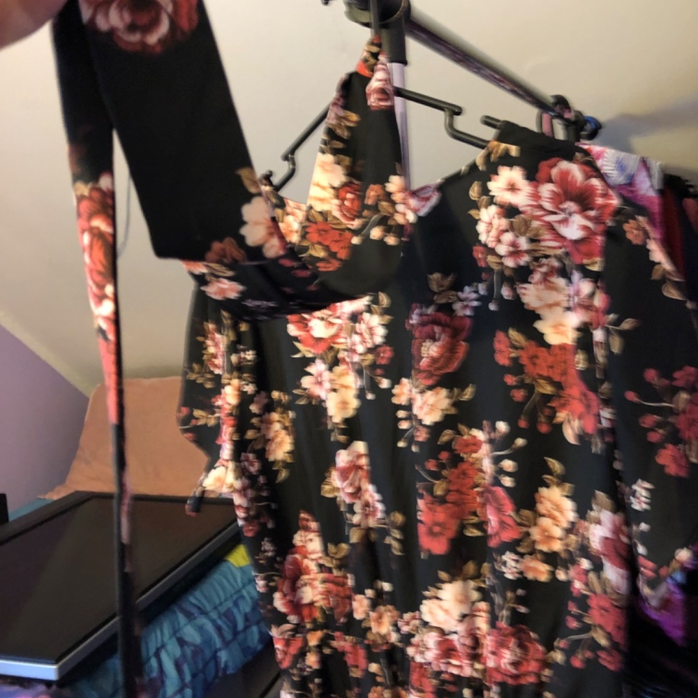 Dress - Picture 5 of 5